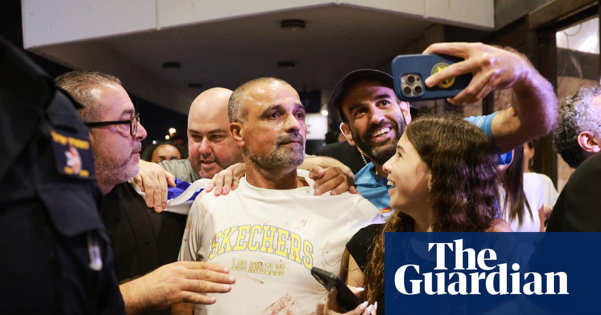 Co-pilot in flight stabbing had ‘Islamic radical indoctrination’, says Netanyahu | Flydubai plane incident