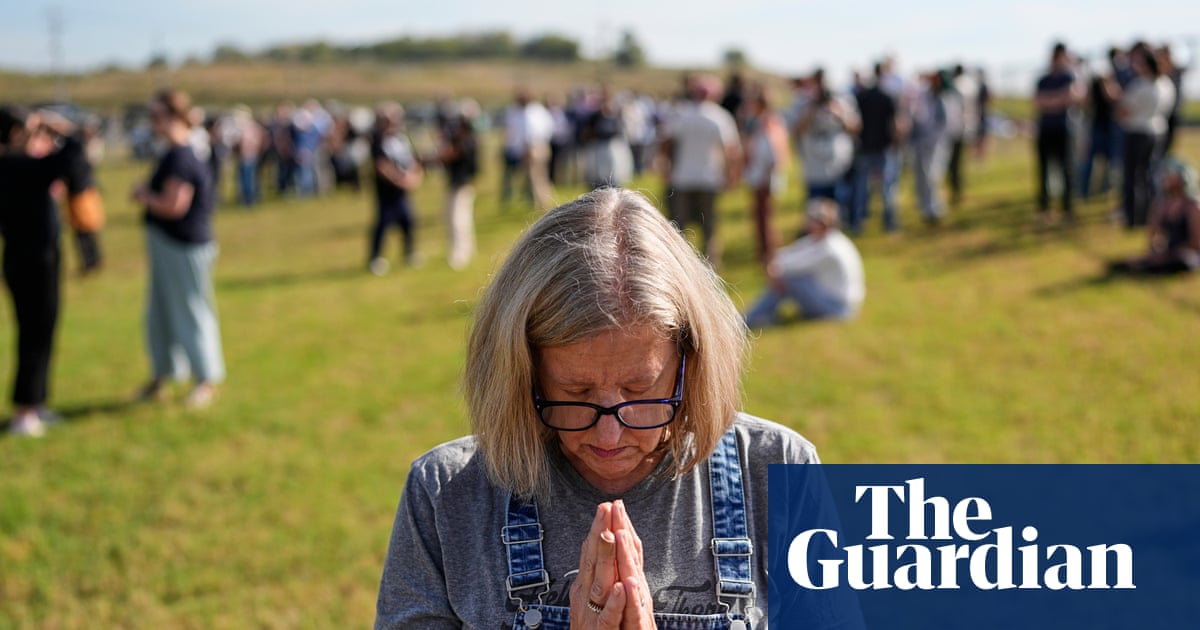 Tennessee suspends executions as Christa Pike’s lawyer says failed lethal injection leaves her in critical condition | Tennessee