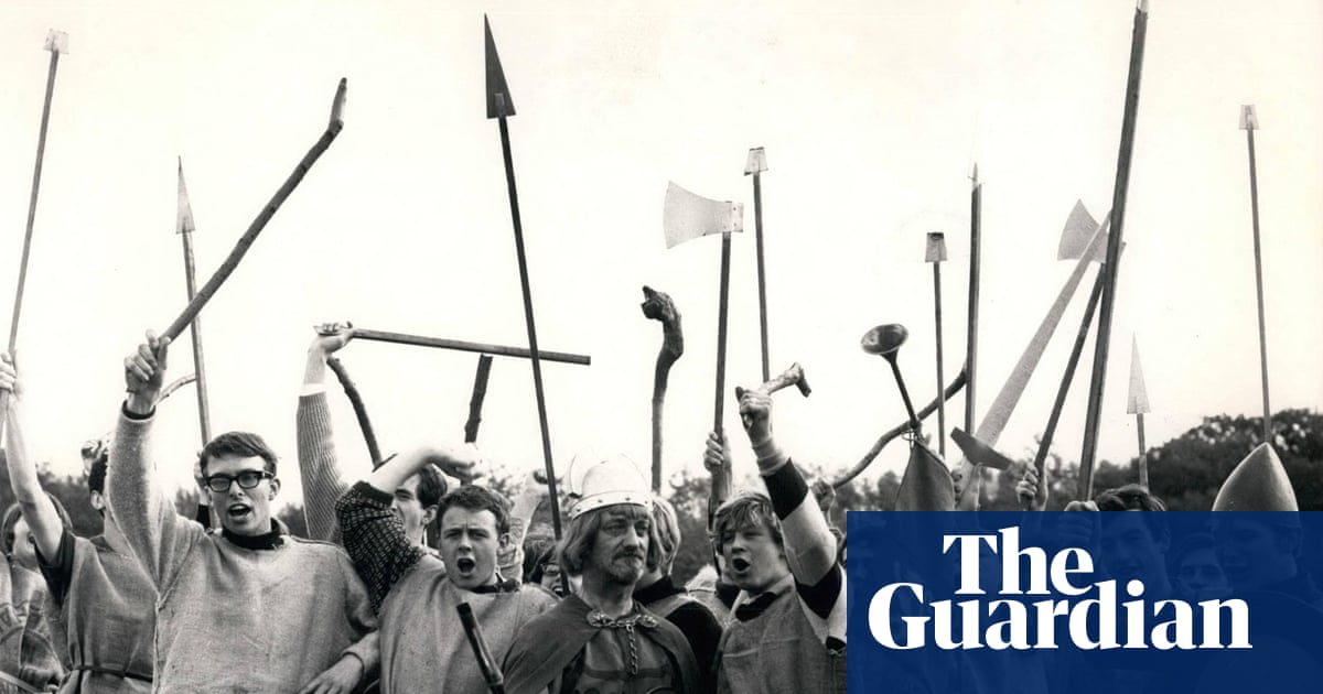 ‘A God-almighty punch-up’: rare footage shows Battle of Hastings (the 1966 one) | English Heritage
