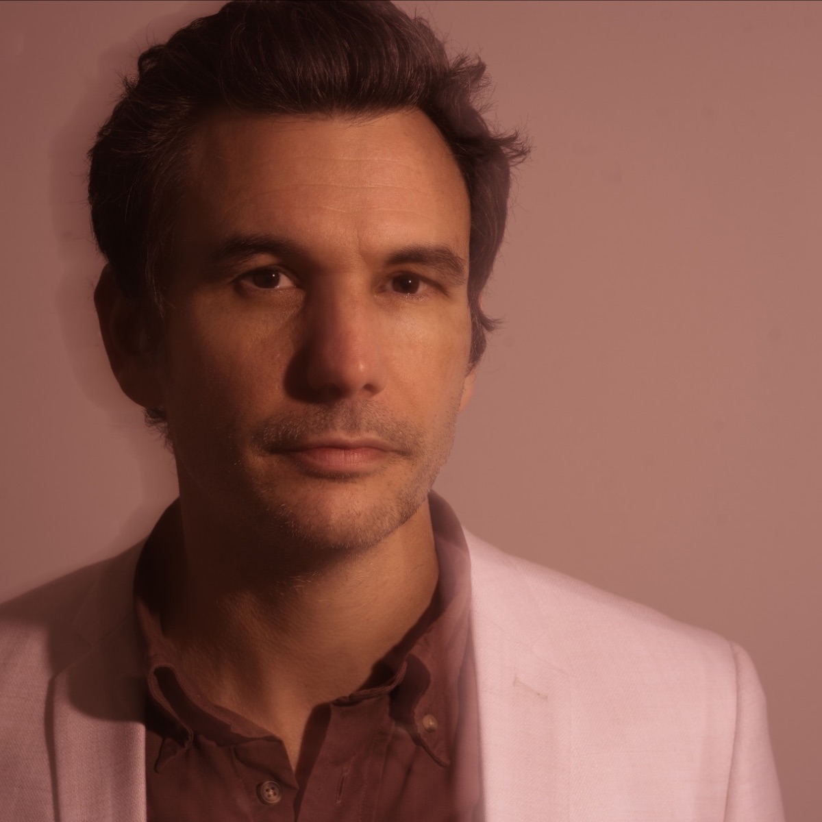 Premiere: ‘Take It On Notice’ – Al Carr exclusively unveils his driving new single ahead of new album ‘Colour To The Flame’.